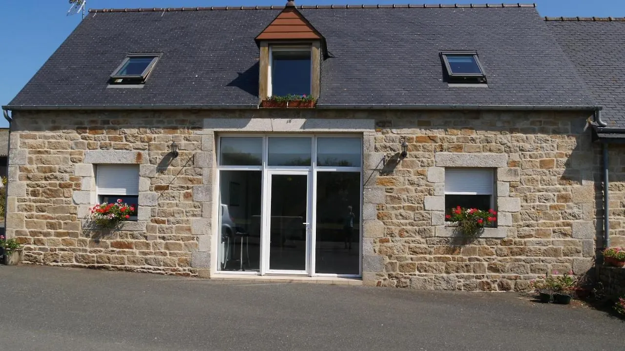 Bed & Breakfast Bed and Breakfast La Ferme Guibel Plouzélambre